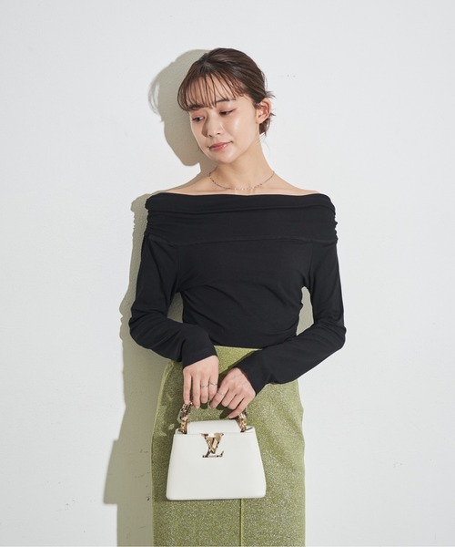 MOCOA'S(モコアズ)の「ギャザーオフショルプルオーバー(Tシャツ/カットソー・レディース・ブラック/ホワイト・FREE)」の18枚目の写真