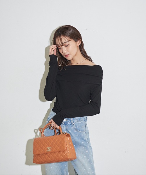 MOCOA'S(モコアズ)の「ギャザーオフショルプルオーバー(Tシャツ/カットソー・レディース・ブラック/ホワイト・FREE)」の11枚目の写真