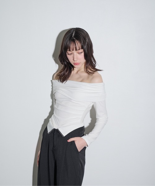MOCOA'S(モコアズ)の「ギャザーオフショルプルオーバー(Tシャツ/カットソー・レディース・ブラック/ホワイト・FREE)」の20枚目の写真