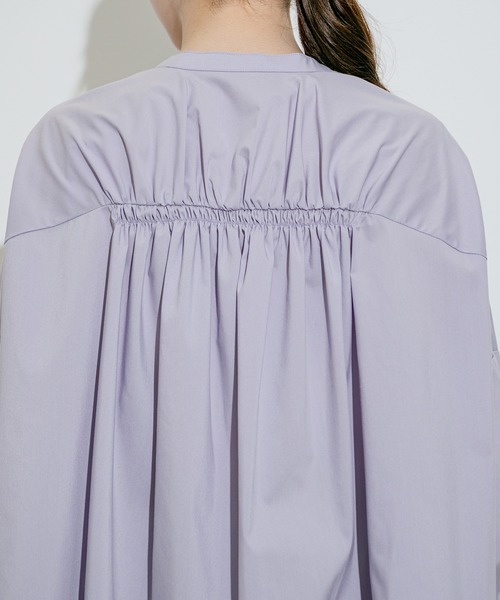 Jayro（ジャイロ）の「TCスパンバックキャザーブラウス（シャツ/ブラウス・レディース・ホワイト系その他2/オフホワイト/ブルー/ラベンダー/ホワイト系その他・FREE）」の15枚目の写真