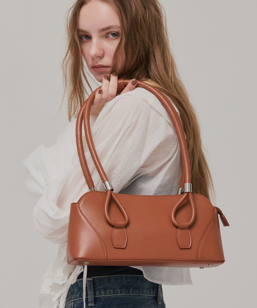 PUBLIC TOKYO（パブリックトウキョウ）の「ナローハンドルワイドバッグ（ハンドバッグ・レディース・ブラック/アイボリー/ワイン/キャメル/ベージュ・FREE）」の12枚目の写真