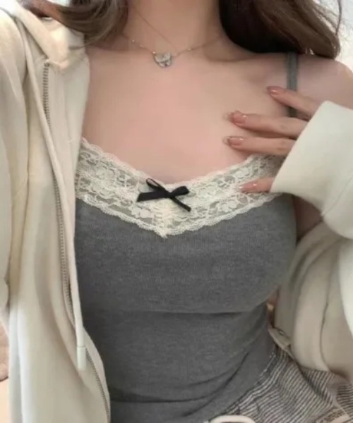 Vipoa(ヴィポア)の「Mini ribbon lace top camisole(キャミソール・レディース・アイボリー/グレー/ホワイト系その他/ブラック系その他・FREE)」の6枚目の写真