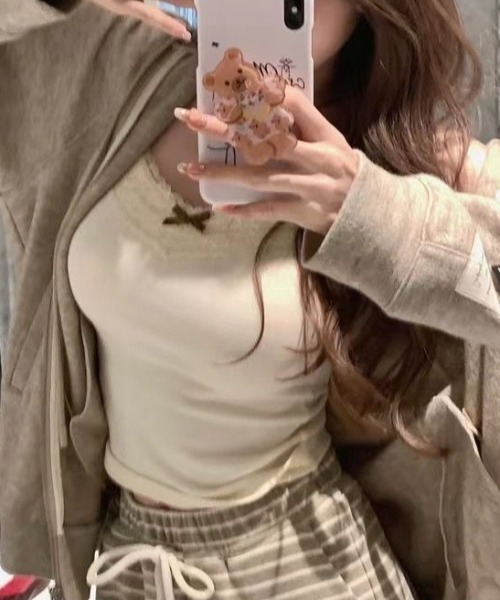 Vipoa(ヴィポア)の「Mini ribbon lace top camisole(キャミソール・レディース・アイボリー/グレー/ホワイト系その他/ブラック系その他・FREE)」の18枚目の写真