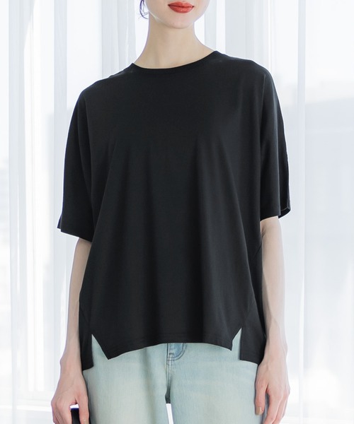 coca(coca)(コカ)の「デザインスリットドルマンTシャツ(Tシャツ/カットソー・レディース・ブラック/ホワイト・M/L)」の2枚目の写真