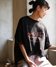 ちょっぴり大人のグラフィックT-shirts アプリコット