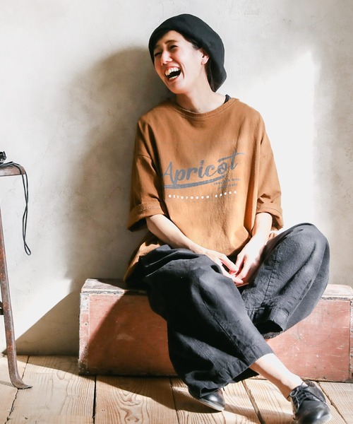 soulberry（ソウルベリー）の「ちょっぴり大人のグラフィックT-shirts アプリコット（Tシャツ/カットソー・レディース・ブラック/キャメル・4L/M/L/LL/3L）」の3枚目の写真