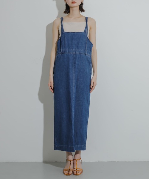 SENSE OF PLACE by URBAN RESEARCH（センスオブプレイスバイアーバンリサーチ）の「『別注』Lee×SENSE OF PLACE　デニムキャミワンピース（ワンピース・レディース・ライトインディゴブルー/ワンウォッシュ・S/ONE）」の16枚目の写真