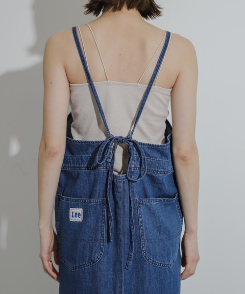 SENSE OF PLACE by URBAN RESEARCH（センスオブプレイスバイアーバンリサーチ）の「『別注』Lee×SENSE OF PLACE　デニムキャミワンピース（ワンピース・レディース・ライトインディゴブルー/ワンウォッシュ・S/ONE）」の21枚目の写真