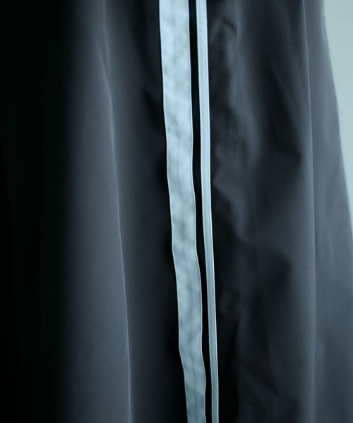 RAGEBLUE（レイジブルー）の「ウエストギャザー/ベルトフレアトラックスカート（スカート・レディース・ブラック/ブルー・FREE）」の17枚目の写真