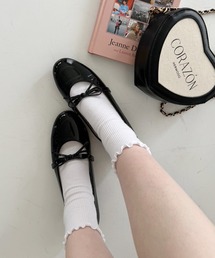 リボンストラップ付きパンプス