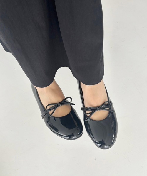 one after another NICE CLAUP（ワンアフターアナザーナイスクラップ）の「リボンストラップ付きパンプス（パンプス・レディース・ブラック/ベージュ・LL/L/M/S）」の6枚目の写真