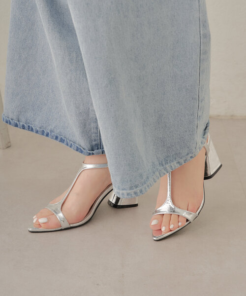 Chico（チコ）の「Tストラップサンダル（サンダル・レディース・ブラック/ブルー/シルバー・SMALL/MEDIUM/LARGE）」の6枚目の写真