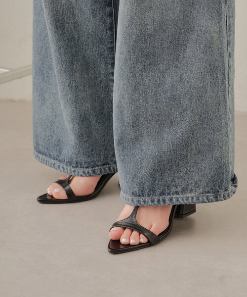 Chico（チコ）の「Tストラップサンダル（サンダル・レディース・ブラック/ブルー/シルバー・SMALL/MEDIUM/LARGE）」の15枚目の写真