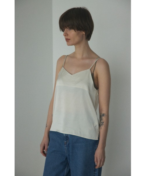 BLACK BY MOUSSY(ブラックバイマウジー)の「satin camisole(サテンキャミソール)(キャミソール・レディース・オフホワイト/ブルー/ブラック・FREE)」の2枚目の写真