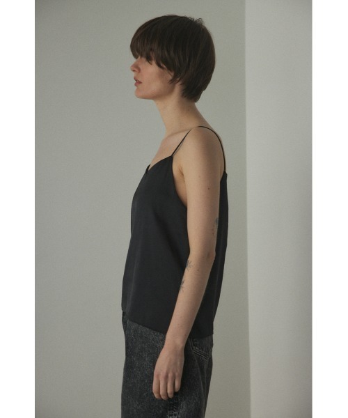 BLACK BY MOUSSY(ブラックバイマウジー)の「satin camisole(サテンキャミソール)(キャミソール・レディース・オフホワイト/ブルー/ブラック・FREE)」の12枚目の写真