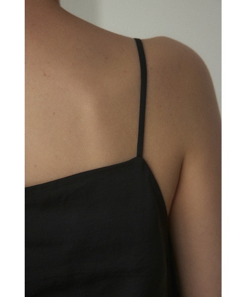 BLACK BY MOUSSY(ブラックバイマウジー)の「satin camisole(サテンキャミソール)(キャミソール・レディース・オフホワイト/ブルー/ブラック・FREE)」の15枚目の写真