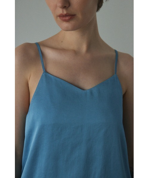 BLACK BY MOUSSY(ブラックバイマウジー)の「satin camisole(サテンキャミソール)(キャミソール・レディース・オフホワイト/ブルー/ブラック・FREE)」の21枚目の写真