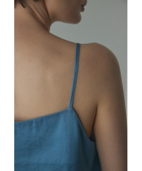 BLACK BY MOUSSY(ブラックバイマウジー)の「satin camisole(サテンキャミソール)(キャミソール・レディース・オフホワイト/ブルー/ブラック・FREE)」の22枚目の写真