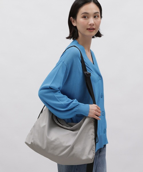 LAKOLE(ラコレ)の「サイドドロストショルダーバッグ / 116771(ショルダーバッグ・レディース・ブラック/ライトグリーン/ライトグレー・FREE)」の3枚目の写真