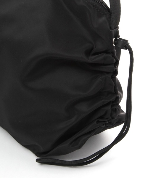 LAKOLE(ラコレ)の「サイドドロストショルダーバッグ / 116771(ショルダーバッグ・レディース・ブラック/ライトグリーン/ライトグレー・FREE)」の12枚目の写真