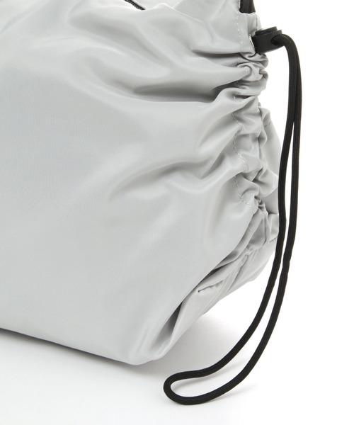 LAKOLE(ラコレ)の「サイドドロストショルダーバッグ / 116771(ショルダーバッグ・レディース・ブラック/ライトグリーン/ライトグレー・FREE)」の16枚目の写真