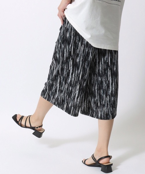 Salong hameu（サロン ハミュー）の「「着用動画あり」ストレッチ ガウチョパンツ/イージーパンツ/スカーチョ/ステテコ/無地・総柄・ライン柄・花柄・アニマル柄（その他パンツ・レディース・レオパード/カーキオリーブ/ブラック系その他3/ネイビー/グレイッシュベージュ/ブラック系その他2/ブラック/ネイビー系1/ブラック系その他5/ゼブラ/ブラック系その他4/ブラック系その他6・L/M）」の21枚目の写真