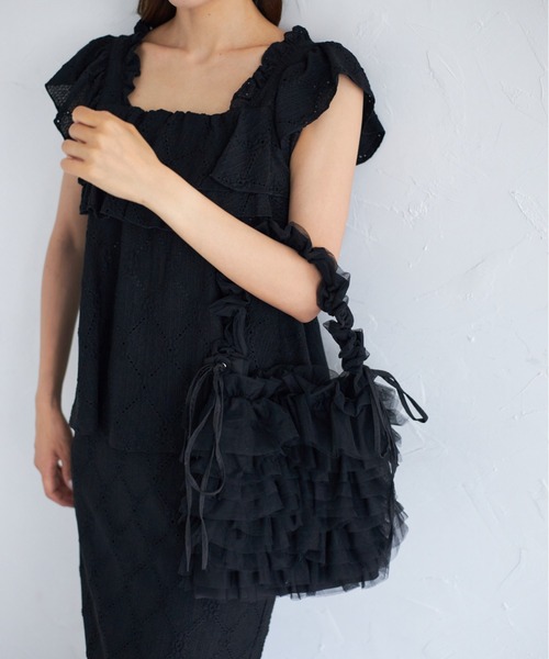 tocco closet(トッコ クローゼット)の「【ZOZO限定】ギャザーフリルチュールドロストバッグ(ショルダーバッグ・レディース・ブラック/アイボリー/ピンク・FREE)」の17枚目の写真