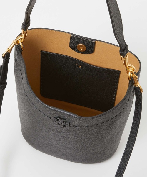 ECHELLE Liberte（エシェルリベルテ）の「TORY BURCH MCGRAW BUCKET BAG リーバーチ マックグロー バケットバッグ（ショルダーバッグ・レディース・ライトブラウン/ブラック・FREE）」の9枚目の写真