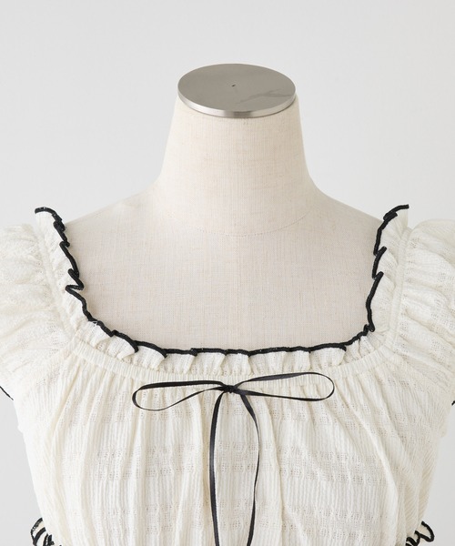 one after another NICE CLAUP（ワンアフターアナザーナイスクラップ）の「フリルメロービスチェ（タンクトップ・レディース・ブラック/レッド/アイボリー・FREE）」の9枚目の写真