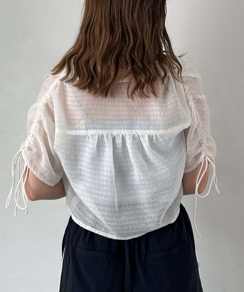 archives（アルシーヴ）の「ドロストハーフスリーブシャツ（シャツ/ブラウス・レディース・モカ/アイボリー/ブラック・MEDIUM）」の6枚目の写真