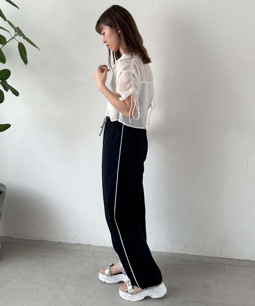 archives（アルシーヴ）の「ドロストハーフスリーブシャツ（シャツ/ブラウス・レディース・モカ/アイボリー/ブラック・MEDIUM）」の10枚目の写真