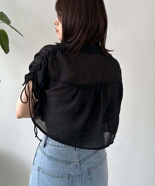 archives（アルシーヴ）の「ドロストハーフスリーブシャツ（シャツ/ブラウス・レディース・モカ/アイボリー/ブラック・MEDIUM）」の21枚目の写真