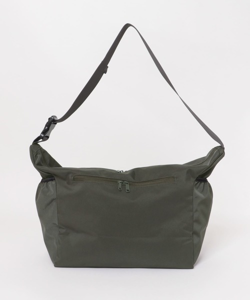 URBAN RESEARCH DOORS(アーバンリサーチドアーズ)の「サイドポケットショルダーバッグ 18L(ショルダーバッグ・メンズ・ブラック/グレー・-)」の7枚目の写真