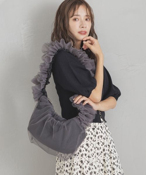 mysty woman（ミスティウーマン）の「チュールシャーリングBAG　145348（ショルダーバッグ・レディース・グレー/ライトベージュ/グリーン・FREE）」の2枚目の写真