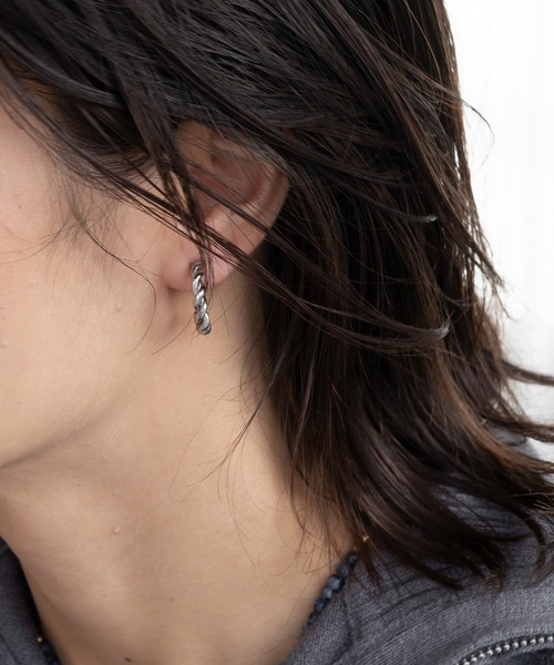 abaskdesign(アバスクデザイン)の「金属アレルギー対応 ツイストステンレスピアス S(ピアス(両耳用)・レディース・シルバー/ゴールド・FREE)」の18枚目の写真