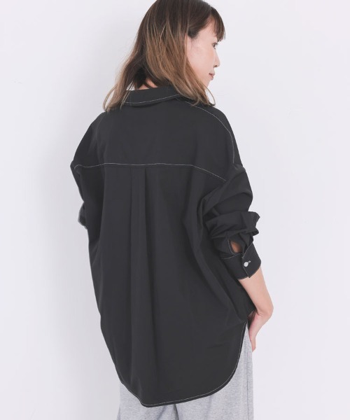 pufe(ピュフェ)の「【pufe】撥水ベーシックシャツ(シャツ/ブラウス・レディース・ブラック/ホワイト・ONE)」の6枚目の写真