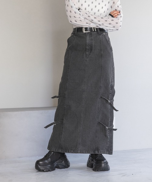 PAGEBOY(ページボーイ)の「サイドベルトデニムスカート(デニムスカート・レディース・ブルー/ブラック・SMALL/MEDIUM)」の2枚目の写真