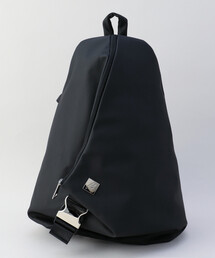 β MEN（ベータメン）の「ネオプレン アシンメトリーリュック（バック