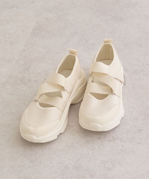 Green Parks(グリーンパークス)の「RUPIS. クロスベルトスニーカー(スニーカー・レディース・アイボリー/ブラック・M/S/L)」の13枚目の写真