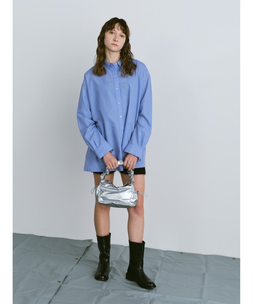 un/neu(アンノイ)の「2WAYメタリックギャザーハンドルミニバッグ / ショルダーバッグ(ハンドバッグ・レディース・シルバー/ホワイト/ブラック・FREE)」の20枚目の写真