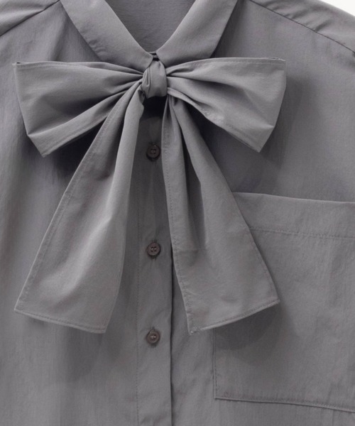 HusHusH（ハッシュアッシュ）の「HusHusH ボウタイブラウス 取り外し可（シャツ/ブラウス・レディース・チャコールグレー/グレイッシュベージュ・M/L）」の3枚目の写真