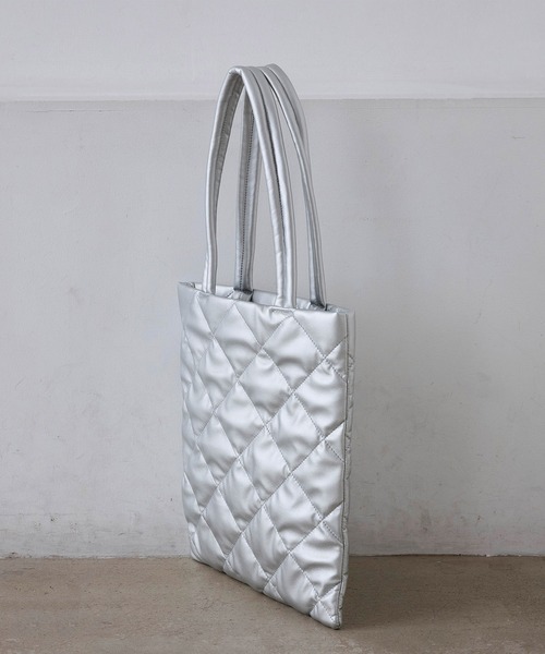 EFOLE（エフォル）の「Quilting flat tote bag / キルティング フラット トートバッグ（トートバッグ・レディース・シルバー/ブラック・FREE）」の11枚目の写真