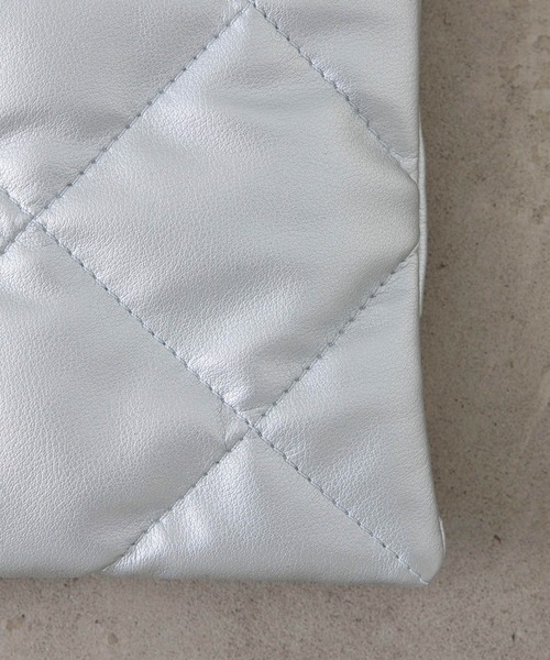EFOLE（エフォル）の「Quilting flat tote bag / キルティング フラット トートバッグ（トートバッグ・レディース・シルバー/ブラック・FREE）」の7枚目の写真