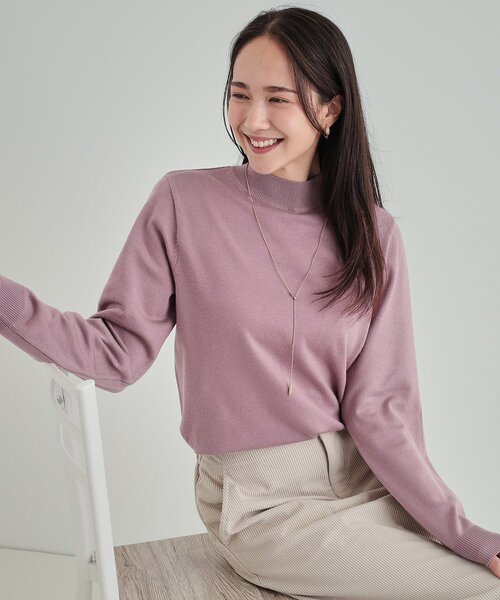 SHOO・LA・RUE（シューラルー）の「【高レビュー/洗える】ちくちくしにくい なめらかハイネックニット（ニット/セーター・レディース・グリーン系/オフホワイト/グレー/ブラック/ベビーピンク/ライトブルー・02/03/04）」の6枚目の写真