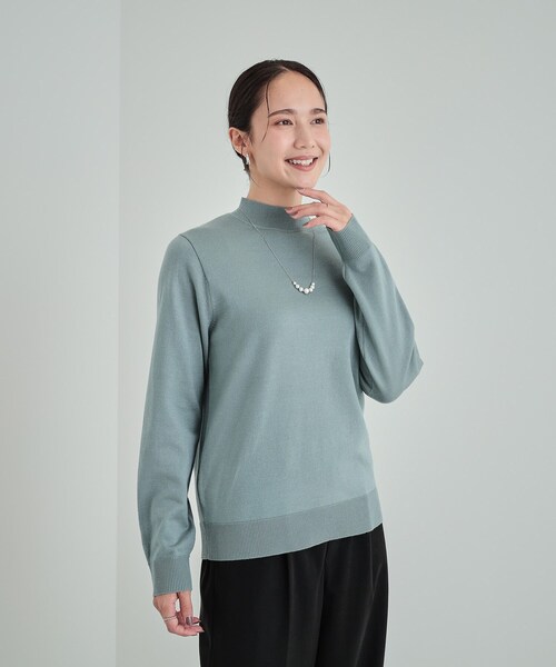SHOO・LA・RUE（シューラルー）の「【高レビュー/洗える】ちくちくしにくい なめらかハイネックニット（ニット/セーター・レディース・グリーン系/オフホワイト/グレー/ブラック/ベビーピンク/ライトブルー・02/03/04）」の14枚目の写真