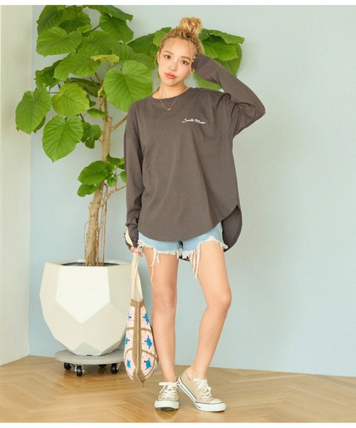 anap mimpi（アナップミンピ）の「オルテガ柄 ラウンドヘム 長袖 ビッグ ロンT（Tシャツ/カットソー・レディース・オフホワイト/キナリ/ダークグレー・FREE）」の22枚目の写真