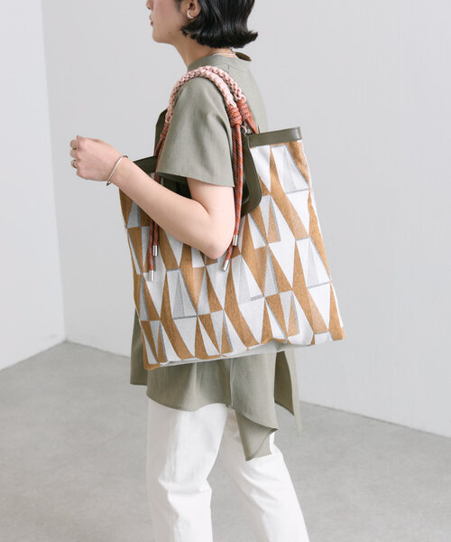 ear PAPILLONNER（イアパピヨネ）の「《A4サイズ対応》異素材/2