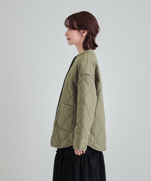 DRESKIP(ドレスキップ)の「◆【高レビュー/撥水/吸湿発熱】大人が着たい オーバーキルトブルゾン(ブルゾン・レディース・ブラック/カーキ/アイボリー・02/03/04)」の22枚目の写真