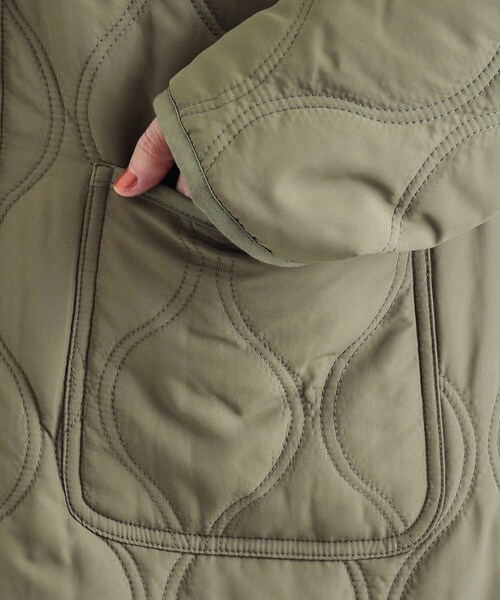 DRESKIP(ドレスキップ)の「◆【高レビュー/撥水/吸湿発熱】大人が着たい オーバーキルトブルゾン(ブルゾン・レディース・ブラック/カーキ/アイボリー・02/03/04)」の18枚目の写真