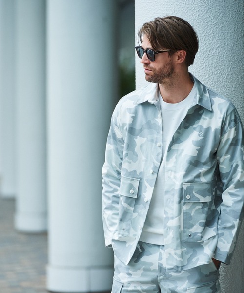 ACANTHUS(アカンサス)の「ACANTHUS:Military Shirt Jacket(ミリタリージャケット・メンズ・ホワイト/ブラック・S/M/L/XL)」の4枚目の写真